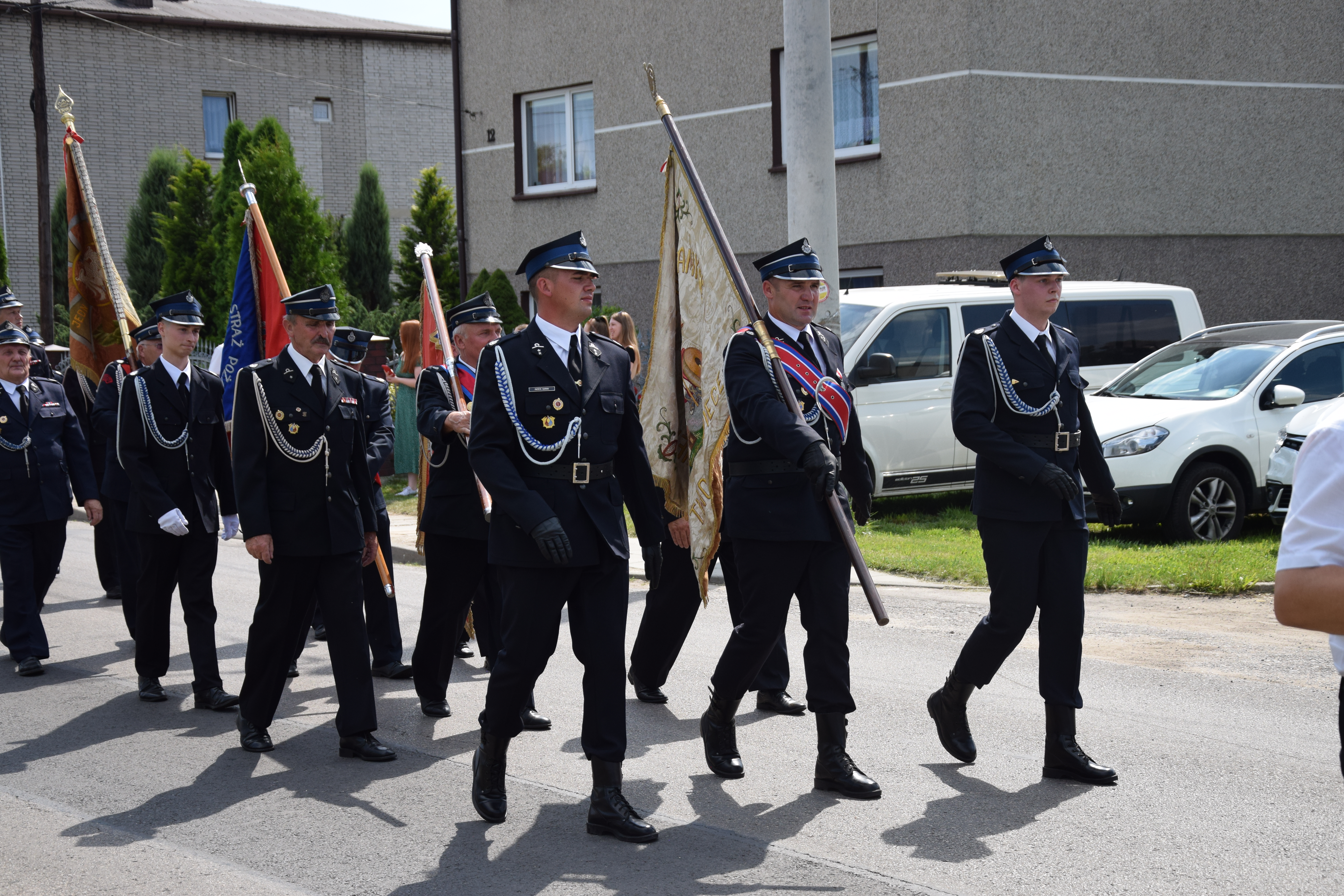 Zdjęcie przedstawia uczestników Jubileuszu 100-lecia OSP Toporowice 