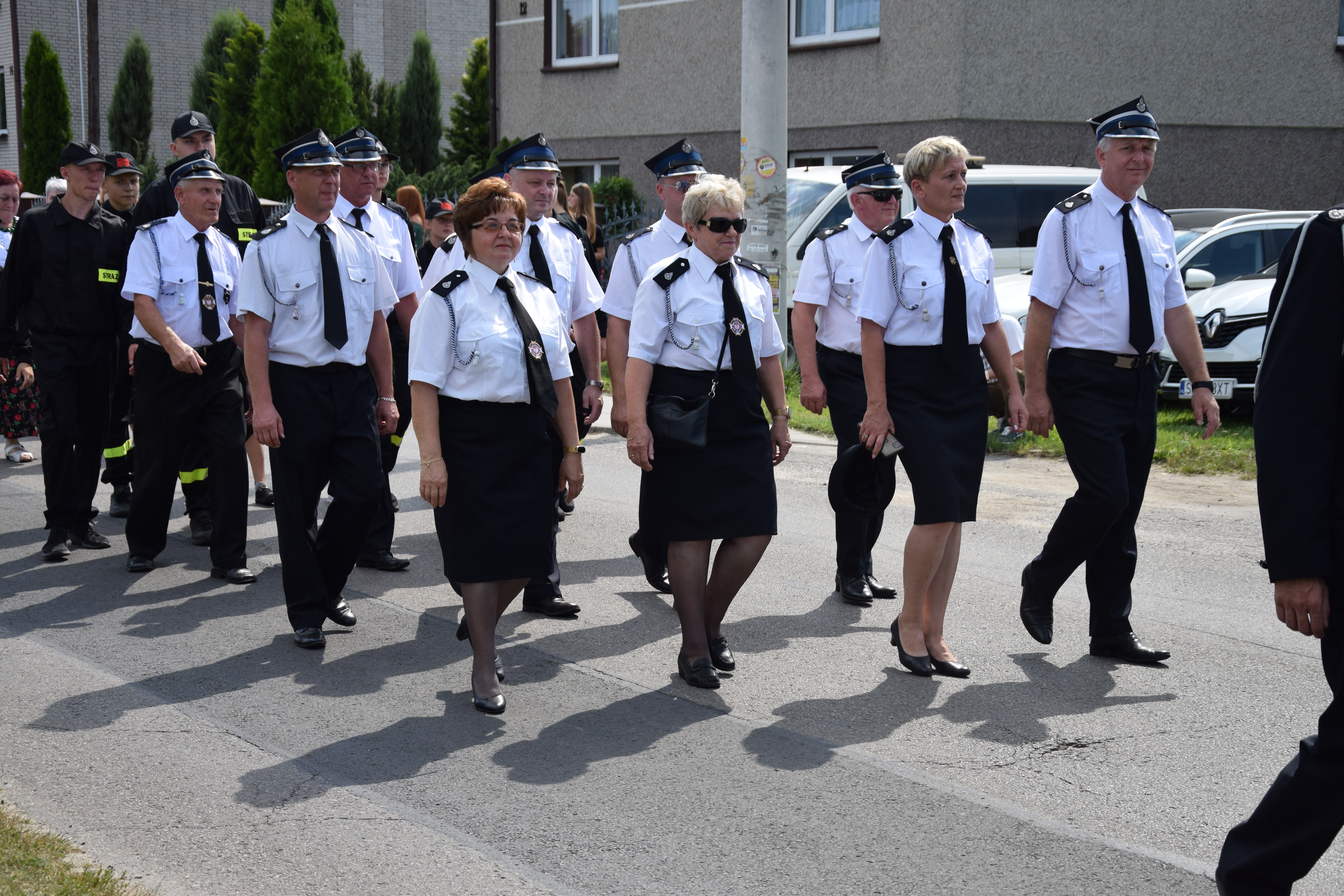 Zdjęcie przedstawia uczestników Jubileuszu 100-lecia OSP Toporowice
