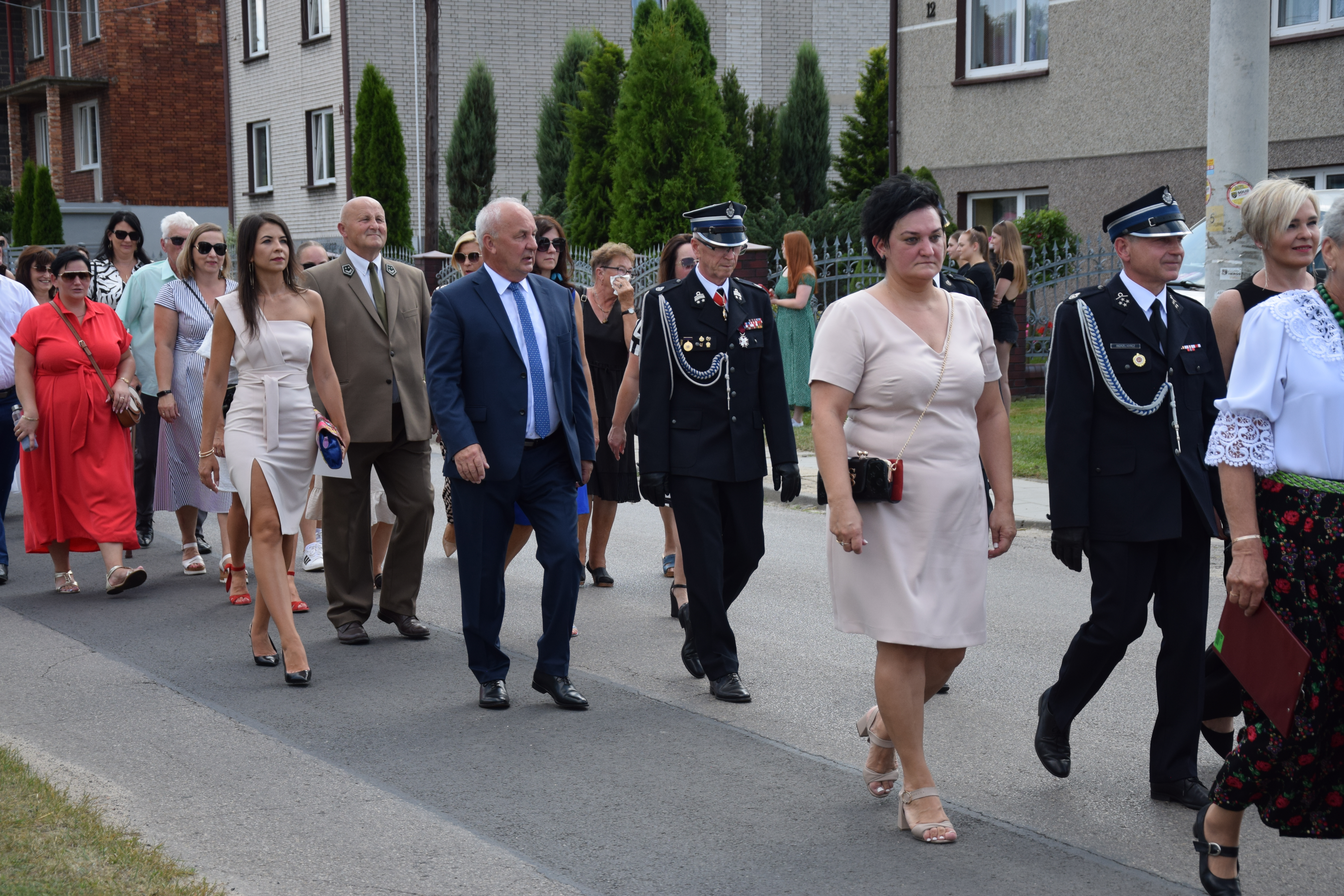 Zdjęcie przedstawia uczestników Jubileuszu 100-lecia OSP Toporowice