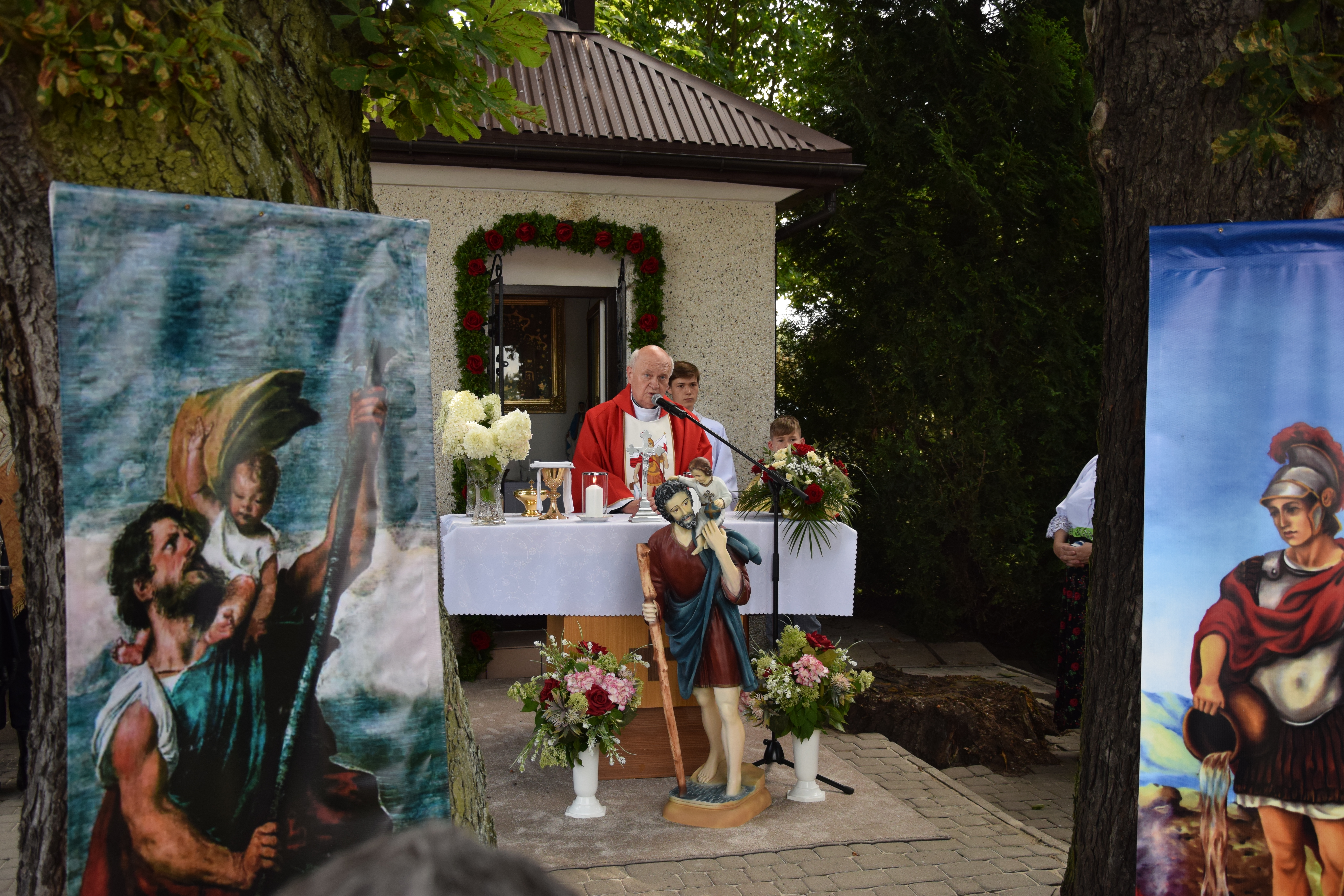 Zdjęcie przedstawia Mszę Świętą z okazji Jubileuszu 100-lecia OSP Toporowice