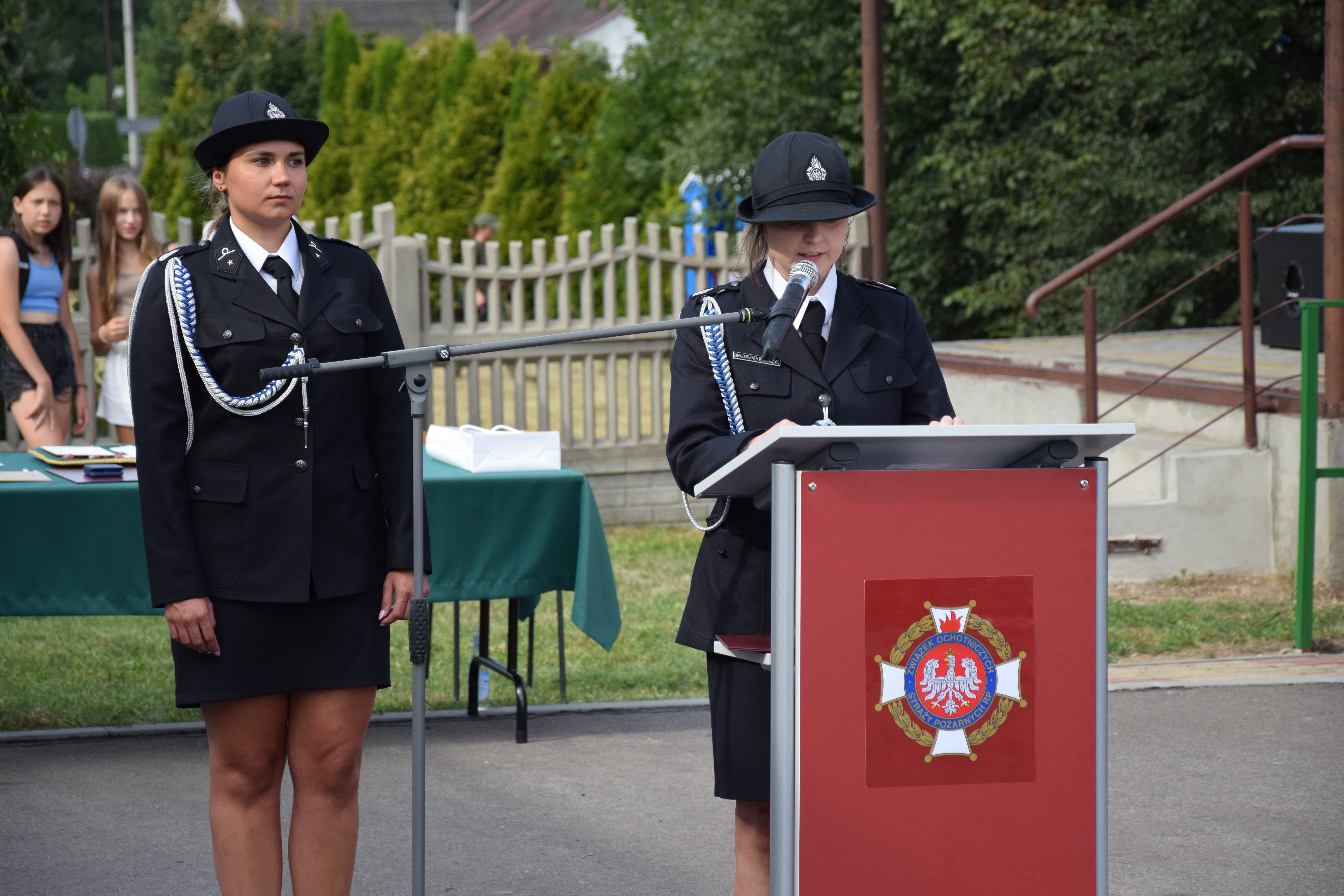 Zdjęcie przedstawia uczestników Jubileuszu 100-lecia OSP Toporowice