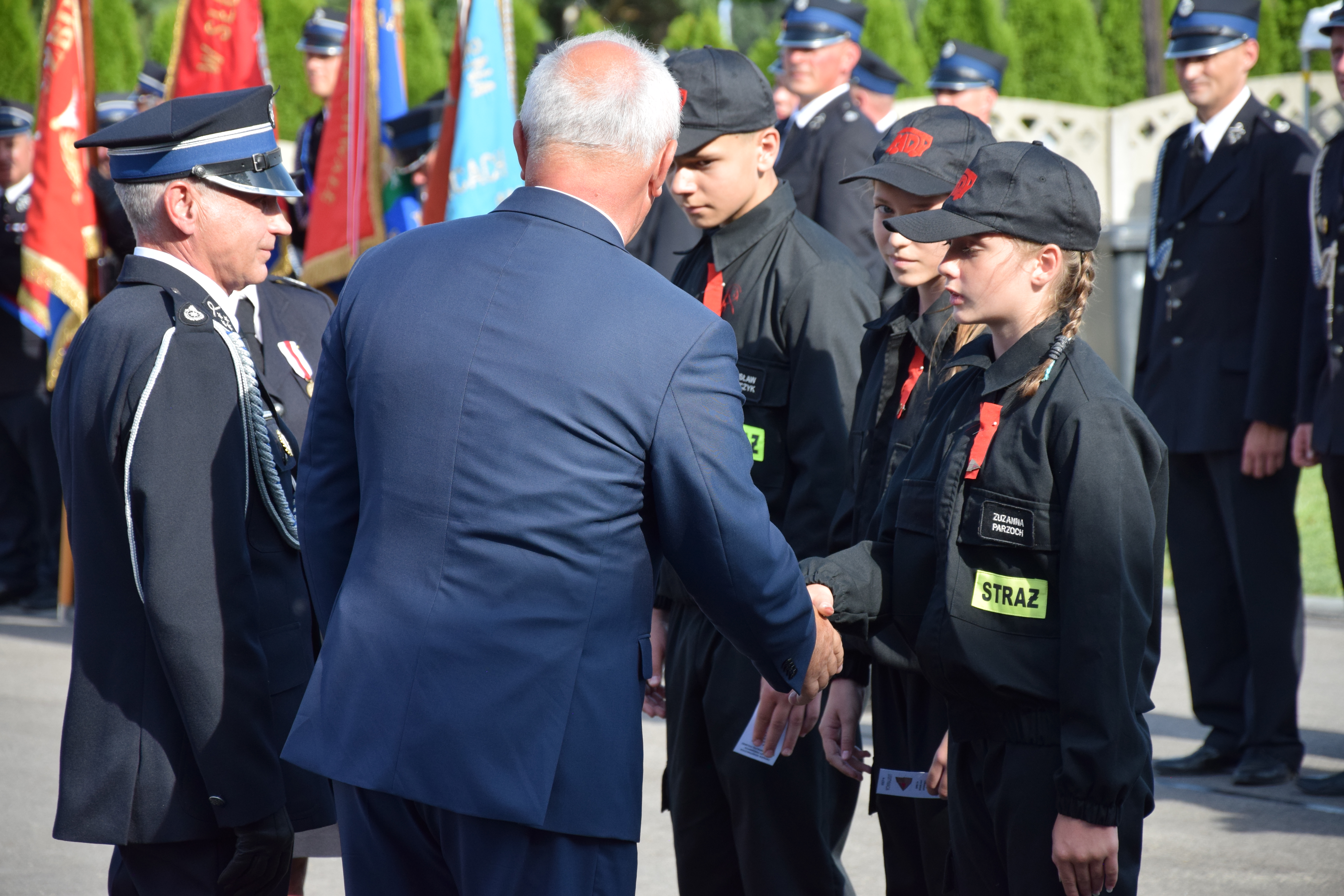 Zdjęcie przedstawia uczestników Jubileuszu 100-lecia OSP Toporowice