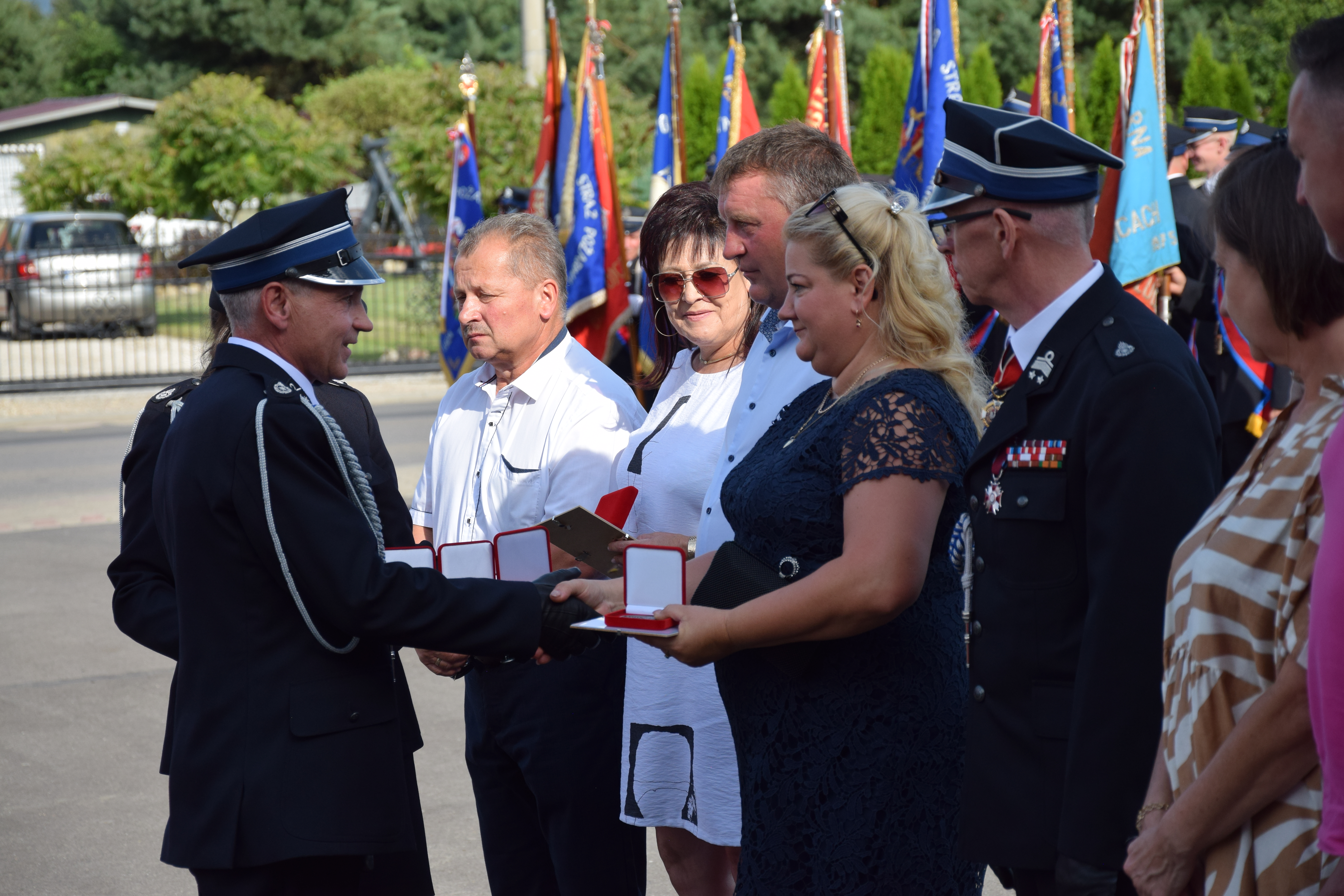 Zdjęcie przedstawia uczestników Jubileuszu 100-lecia OSP Toporowice
