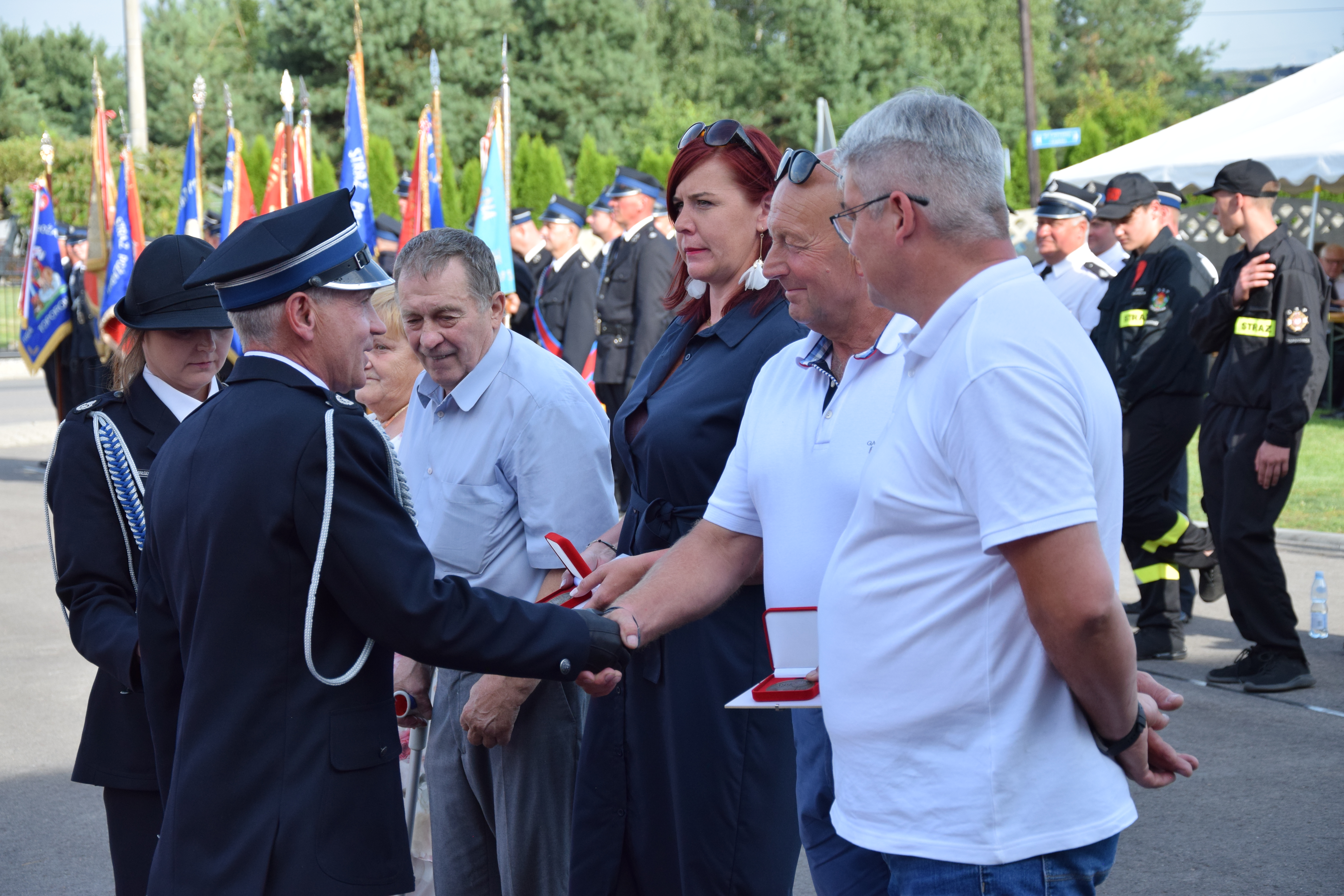 Zdjęcie przedstawia uczestników Jubileuszu 100-lecia OSP Toporowice