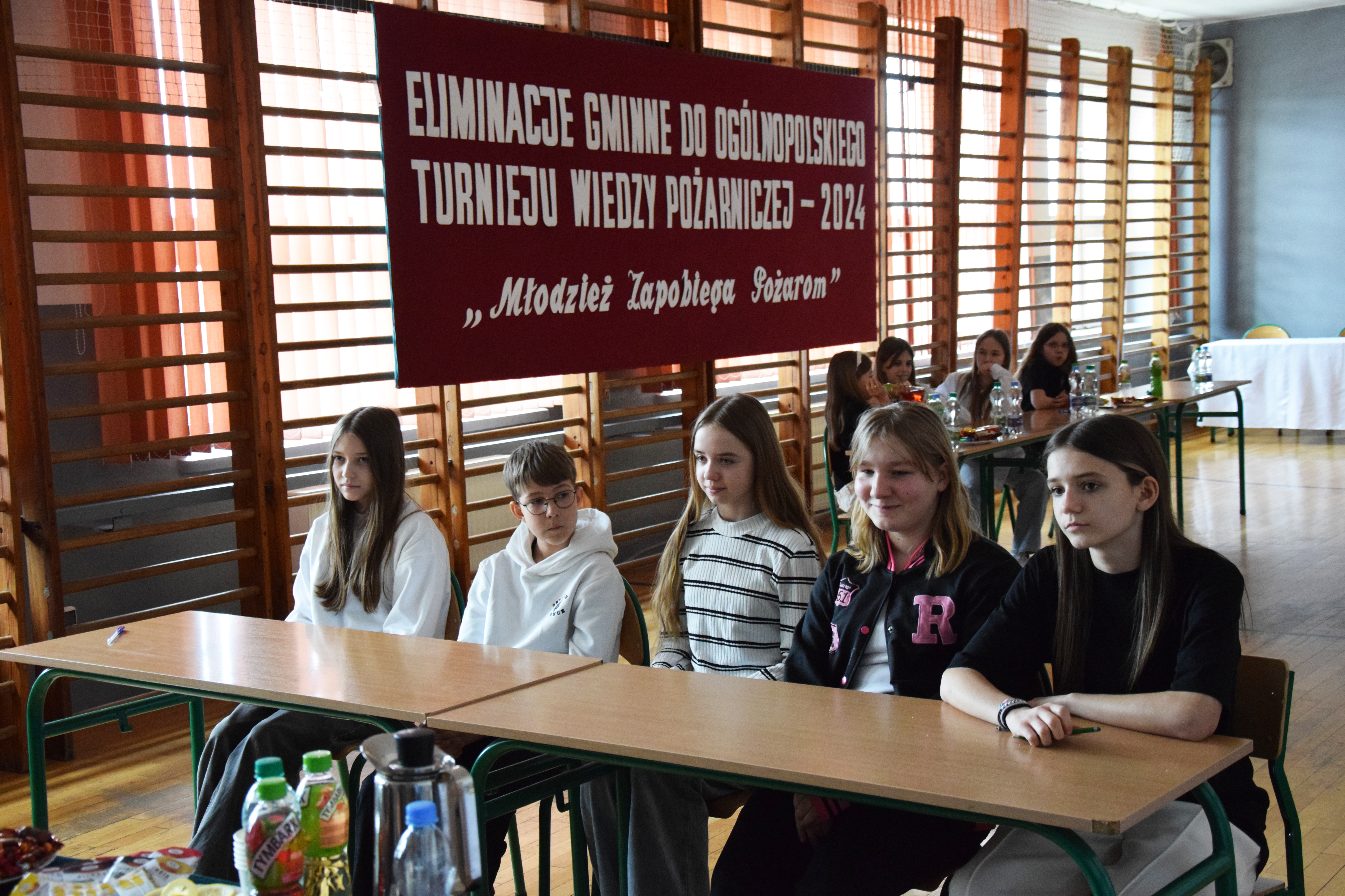 Zdjęcie przedstawia uczestników Turnieju