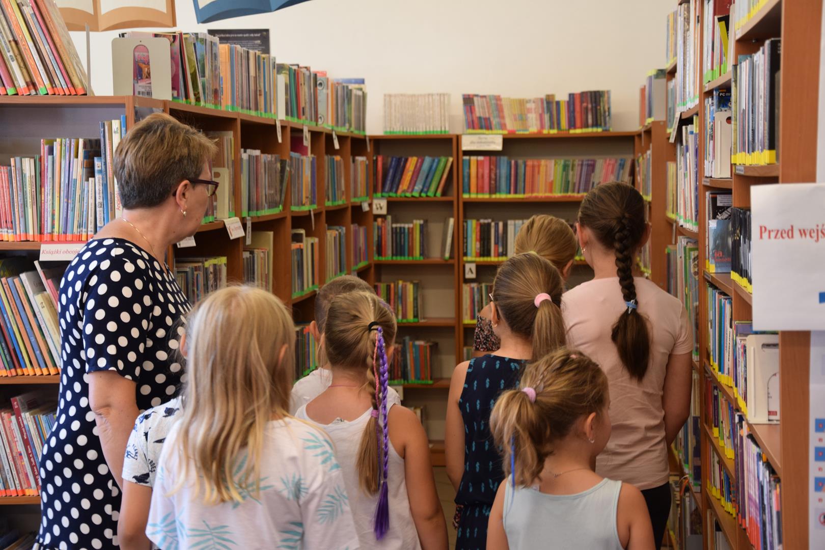 Zdjęcie przedstawiające spotkanie z bibliotekarzem